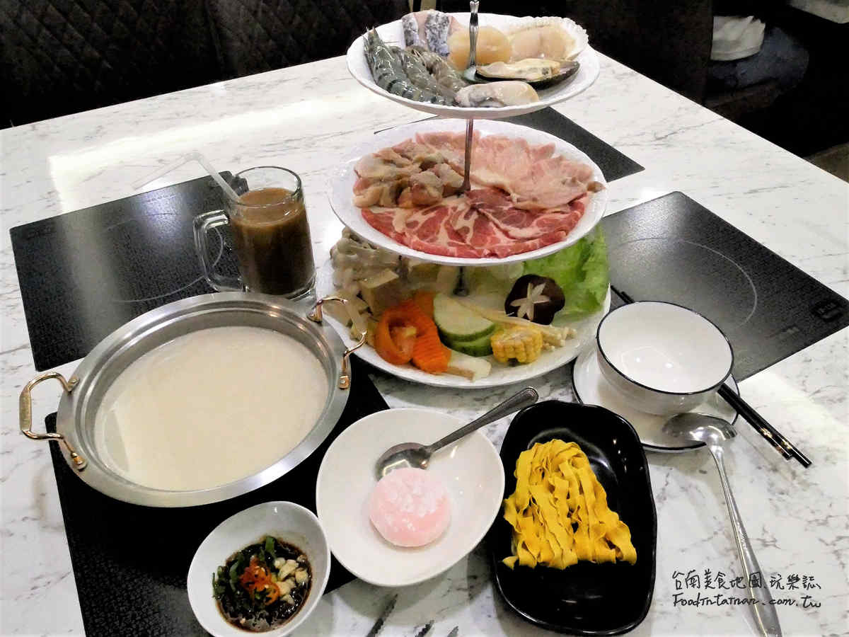 台南東區推薦包場聚會餐廳-日月鎊品火鍋