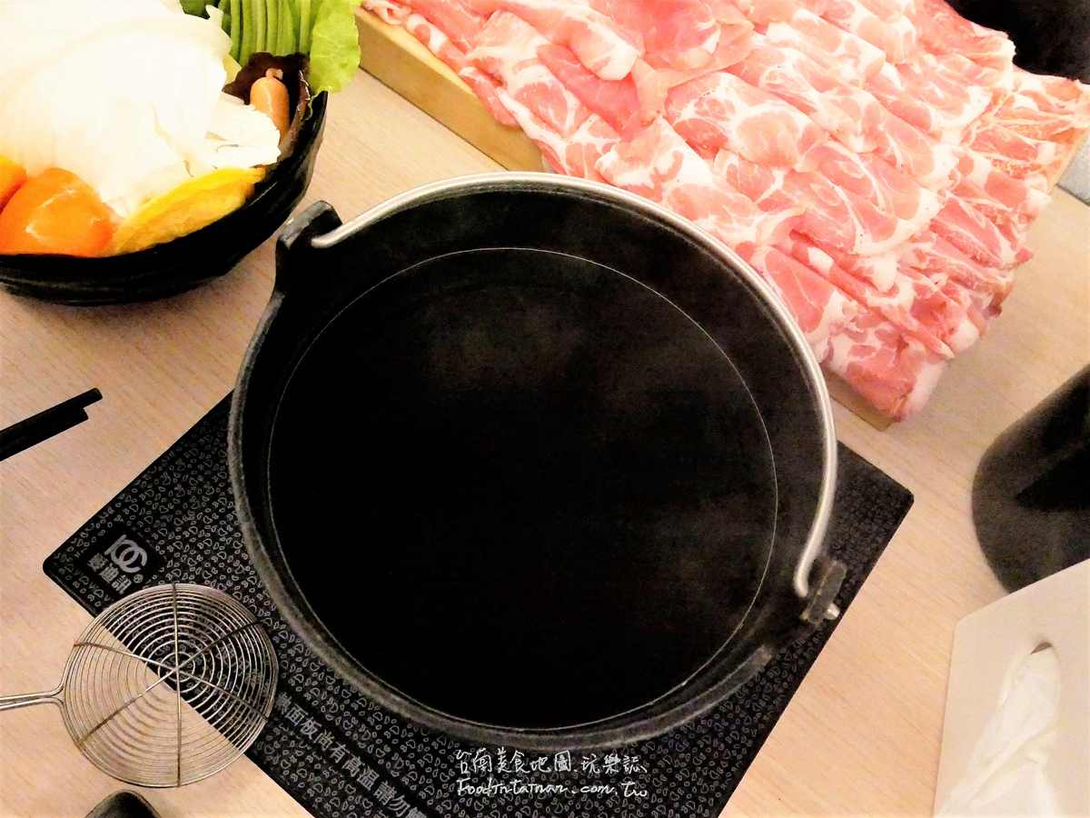 台南美食火鍋推薦100oz盎司大肉盤-一緒に楽精緻日式涮涮鍋台南中成店