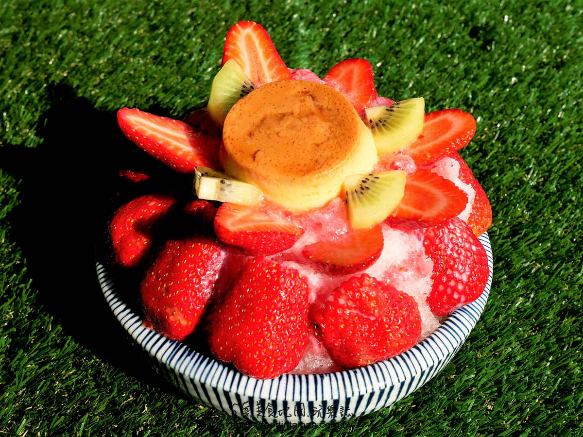 台南安平區推薦新鮮當季水果草莓芒果蜜芋頭剉冰刨冰復古復刻古早味冰店-南泉冰菓室