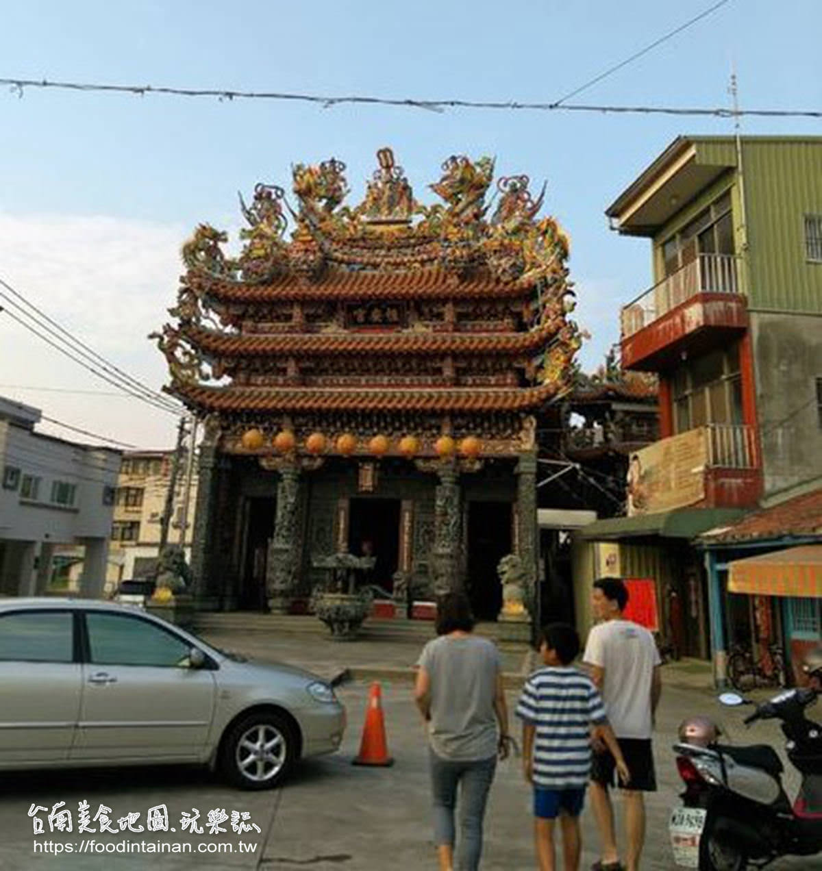 台南六甲區美食 媽祖廟前走過一個世紀傳承四代的百年老店麵茶冰 古早味粉粿剉冰 台南美食地圖 玩樂誌